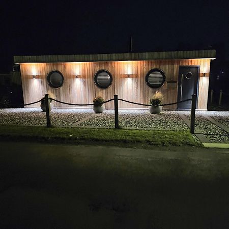 Humberston Boathouse Lodge & Hot Tub - Cleethorpes Beach Cabin Chalet Экстерьер фото