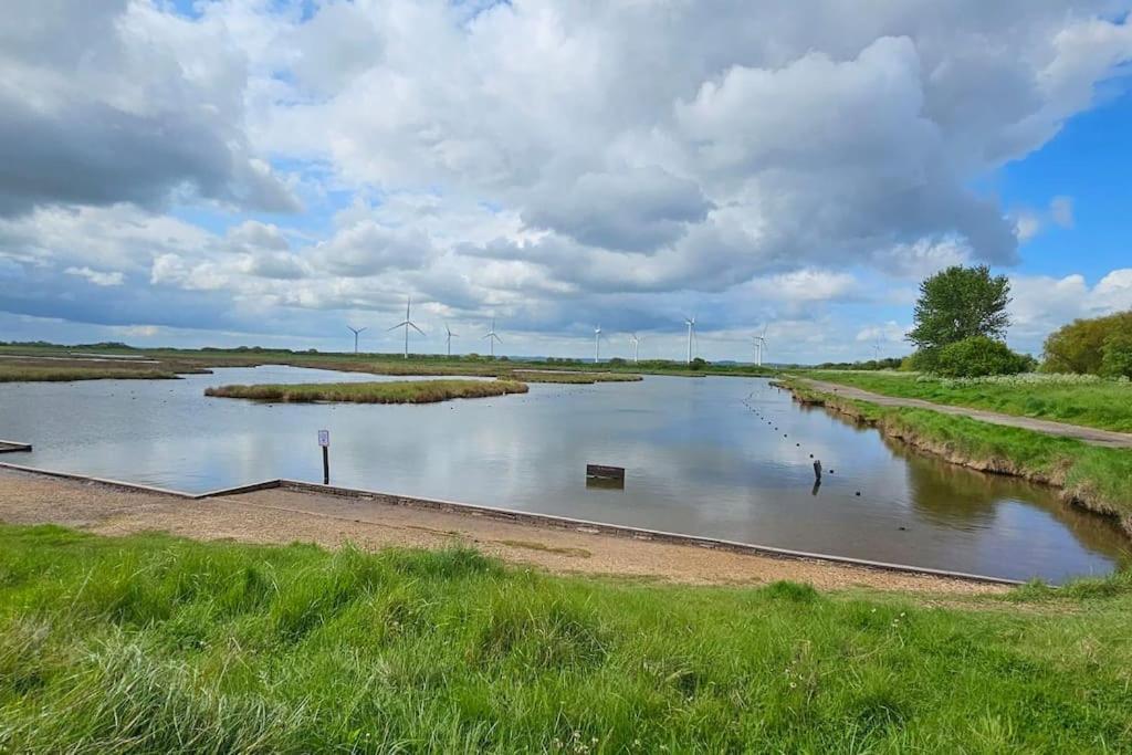 Humberston Boathouse Lodge & Hot Tub - Cleethorpes Beach Cabin Chalet Экстерьер фото